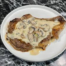 Entrecôte sauce champignons