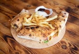 Calzone Triple Avec Frites + Boissons