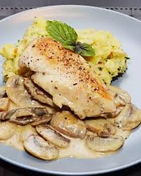 Suprême de poulet sauce champignon