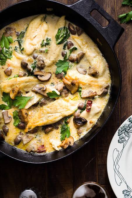 Suprême De Poulet Aux Champignons